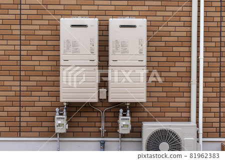 建築公寓配件外牆燃氣熱水器室外機 建築公寓配件外牆燃氣熱水器室外機 81962383