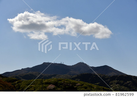 筑波山上空的白雲 筑波山上空的白雲 81962599