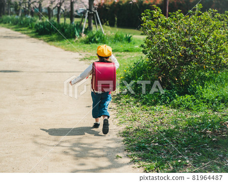 小學生一年級 81964487