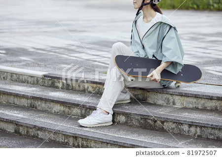 Skateboarding and Japanese women Skateboarding and Japanese women 81972507