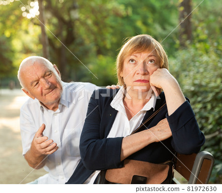 Elderly woman offended by her husband 81972630