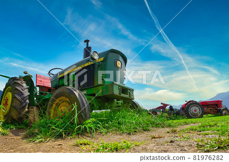 Ranch tractor 81976282