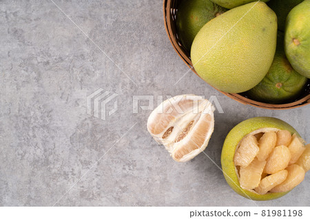 Pomelo Mid-Autumn Festival cement background pomelo Mid-Autumn Festival ユズ ゆず Pomelo Mid-Autumn Festival cement background pomelo Mid-Autumn Festival ユズ ゆず 81981198