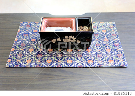 Funeral tray used for funerals Funeral tray used for funerals 81985113