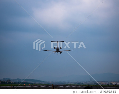 Airplane Landing in Taipei city, Taiwan. Airplane Landing in Taipei city, Taiwan. 81985843