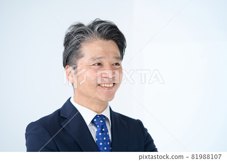 中年男性業務 81988107