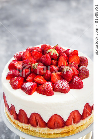 French Fraisier Strawberry Cake French Fraisier Strawberry Cake 81989951