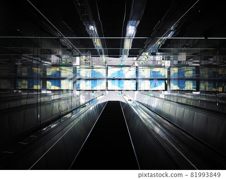 Escalator going up to the observatory 81993849