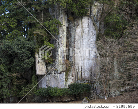 Onoji Stone Buddha in Uda City, Nara Prefecture Onoji Stone Buddha in Uda City, Nara Prefecture 81995699