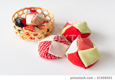 籃子裡的六眼豆袋、民間傳說、老遊戲、預防失智症 81998083