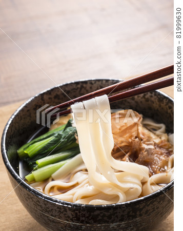 Kishimen noodles 81999630