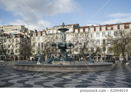 Rossio square in Lisbon 82004014