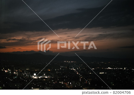 A sunset A sunset 82004706