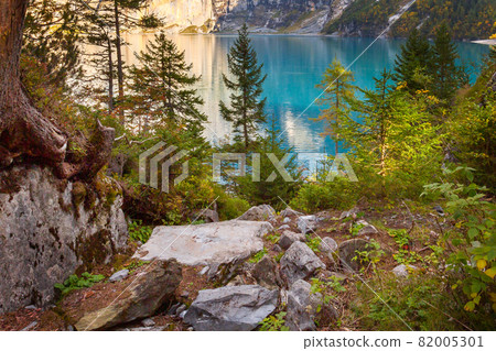 Panorama of Oeschinensee lake, Switzerland. 82005301