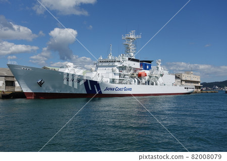 晴好天氣下，日本海岸警衛隊靈明級配備直升機的巡邏艇PLH35 Asazuki 90911 82008079