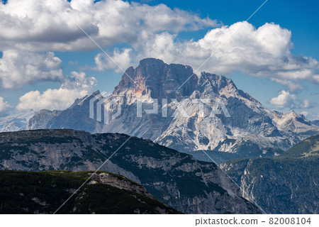 Mountain Peak of Croda Rossa D'Ampezzo or Hohe Gaisl - Dolomites Italian Alps 82008104