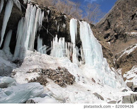 Frozen Nikko Unryu Valley Frozen Nikko Unryu Valley 82009426