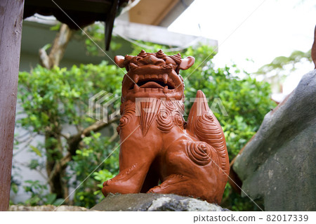Vermilion shisa Vermilion shisa 82017339
