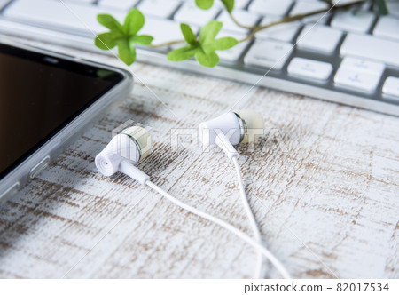 Music image 82017534