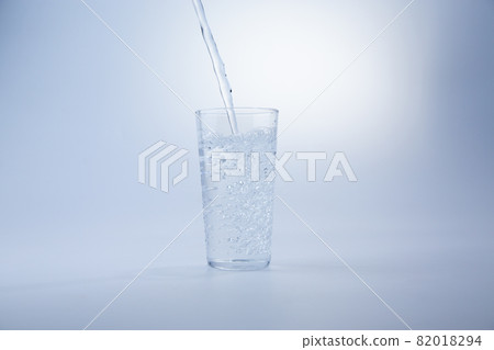 水 水 82018294
