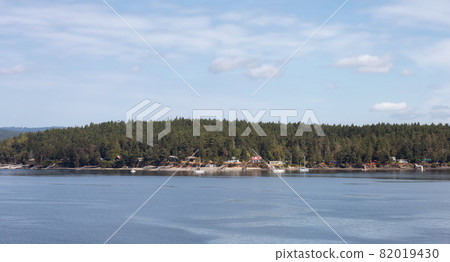 Canadian Nature Landscape and Homes on the Island on West Coast of Pacific Ocean. Canadian Nature Landscape and Homes on the Island on West Coast of Pacific Ocean. 82019430