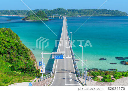 Shimonoseki City, Yamaguchi Prefecture Cobalt blue sea and clear Tsunoshima Bridge 82024370