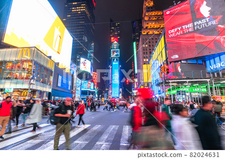 "New York" Times Square, the center of the world "New York" Times Square, the center of the world 82024631
