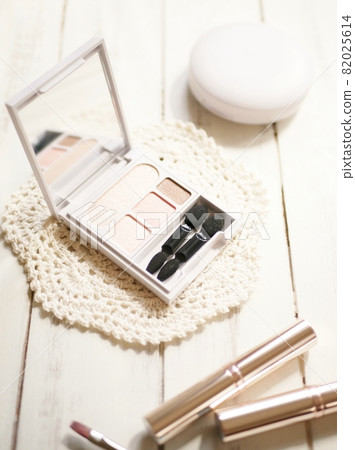 Pink cosmetics [Spring] 82025614