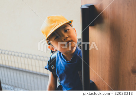 elementary student, primary school child, primary school student 82028318
