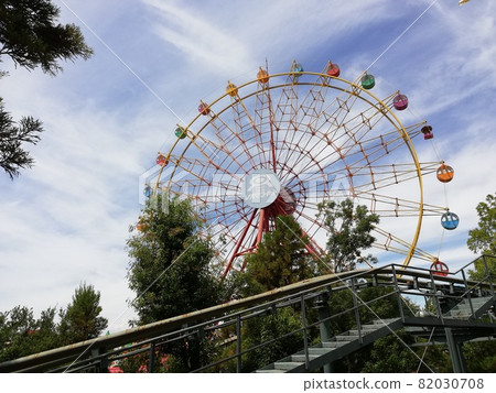 Kagawa: Play with children at an amusement park (Reoma World) Kagawa: Play with children at an amusement park (Reoma World) 82030708
