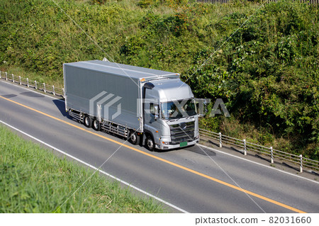 Large truck 82031660