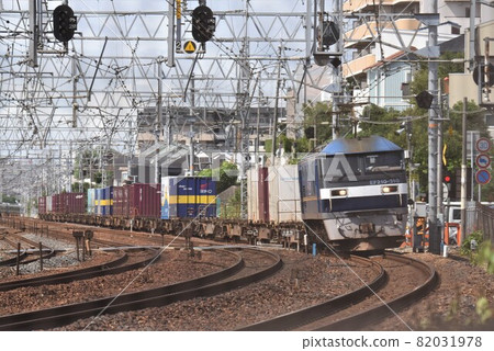 鐵路貨運主動脈東海道本線宿川曲線早晨 鐵路貨運主動脈東海道本線宿川曲線早晨 82031978