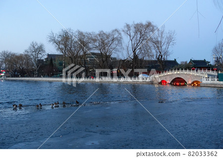 Beautiful scenery on the street corner of Beijing, China 82033362