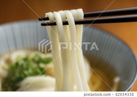 Udon noodles 82034338