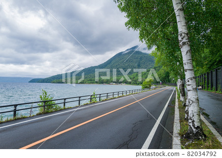 Lake Shikotsu after the rain 82034792