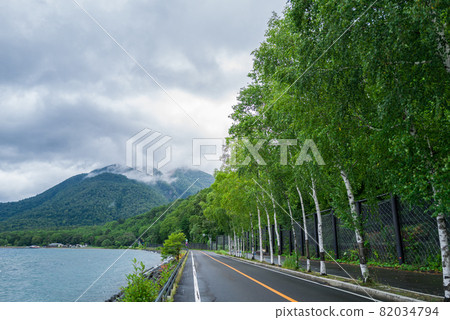 Lake Shikotsu after the rain 82034794