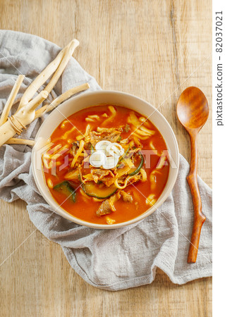 韓國食品大理石豆醬 kalguksu 美食 82037021