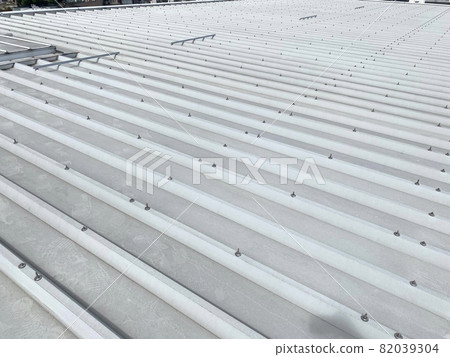 用於大型公寓的半屋頂 82039304