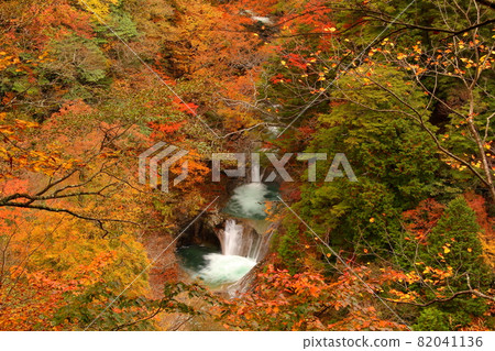山梨縣山梨市三富川浦 山梨縣山梨市三富川浦 82041136