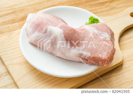 豬大腿塊肉 豬大腿塊肉 82041505