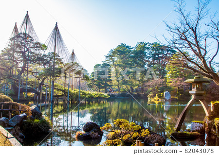 Scenery of Kenrokuen Garden in Ishikawa Prefecture Scenery of Kenrokuen Garden in Ishikawa Prefecture 82043078