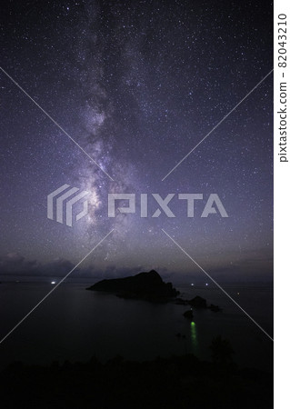 《Satsuma Peninsula, Kagoshima Prefecture》 Okiakime Island and the Milky Way from Gotohana Observatory 《Satsuma Peninsula, Kagoshima Prefecture》 Okiakime Island and the Milky Way from Gotohana Observatory 82043210