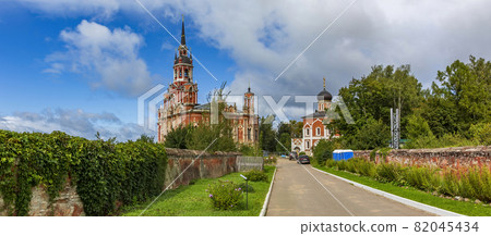 Beautiful brick Novo-Nikolsky Cathedral in Mozhaysk, Russia 82045434