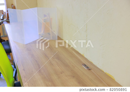 Coworking space_wall seats and acrylic dividers Coworking space_wall seats and acrylic dividers 82050891