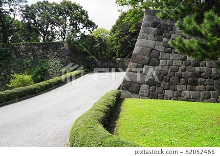 September Chiyoda 680 Shiomizaka Ishigaki / Imperial Palace Edo Castle Ruins September Chiyoda 680 Shiomizaka Ishigaki / Imperial Palace Edo Castle Ruins 82052468
