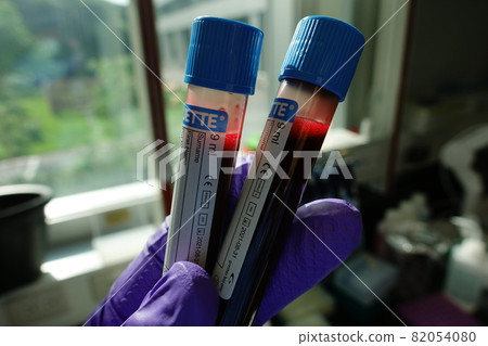blood blood 82054080