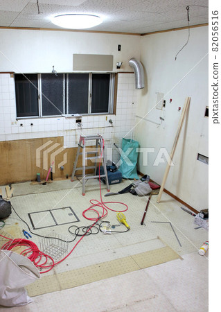 Kitchen remodeling 82056516