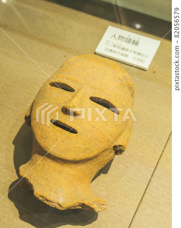 Yoshimi Hyakuana, a group of cave tombs from the Kofun period in Yoshimi Town, Saitama Prefecture 82056579