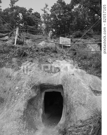 埼玉縣吉見町古墳時代古墳群“百穴吉見百穴” 埼玉縣吉見町古墳時代古墳群“百穴吉見百穴” 82057105