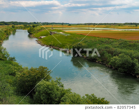Onari Bridge over Arakawa, the widest river in Japan Onari Bridge over Arakawa, the widest river in Japan 82057345
